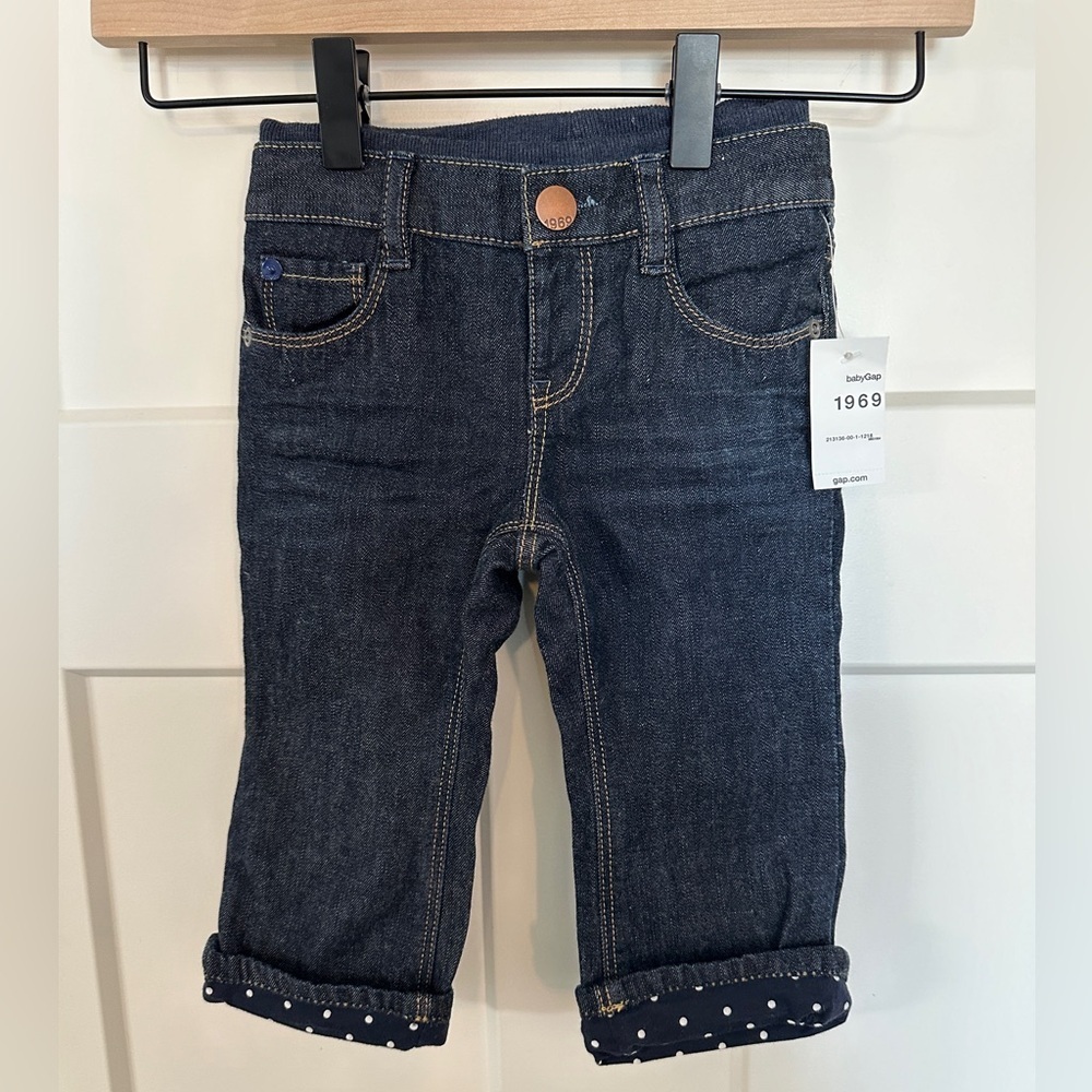 NEW! Girls Baby Gap Jeans. Size 12-18 months. Soft Lined. Elastic Waist.